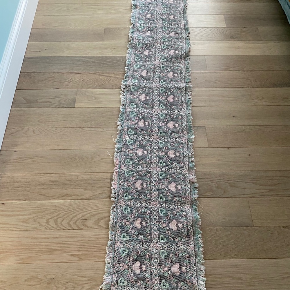 Table runner - Picture 2 of 6